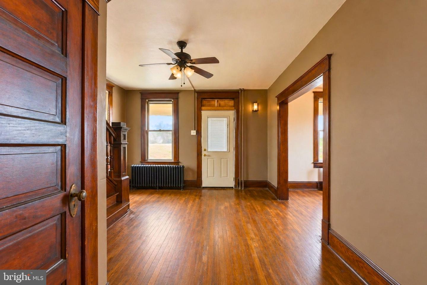 306 Hammond Street photo 5