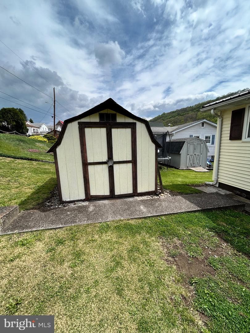 19006 Legion Road photo 5