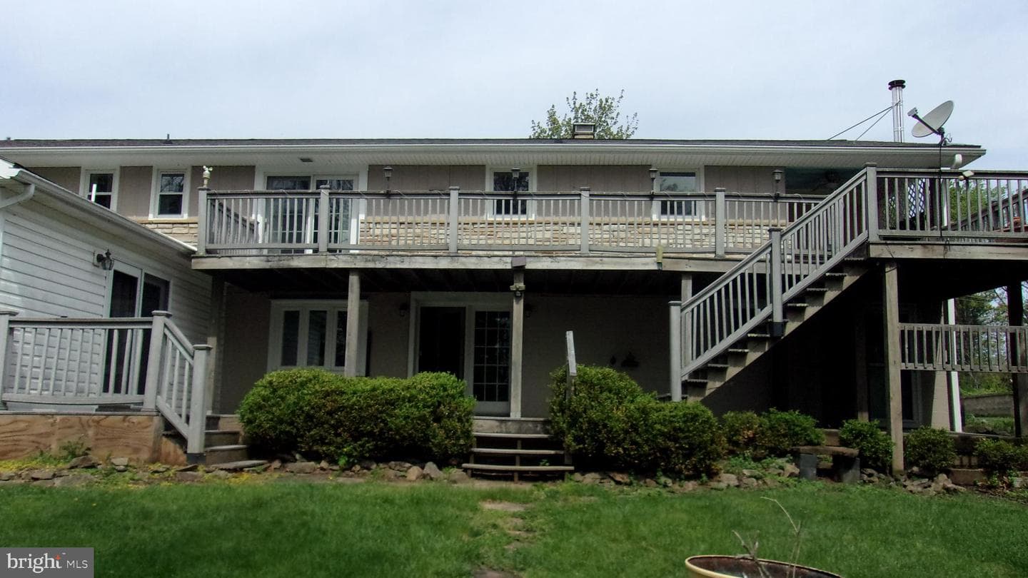 223 Armstrong Avenue photo 33