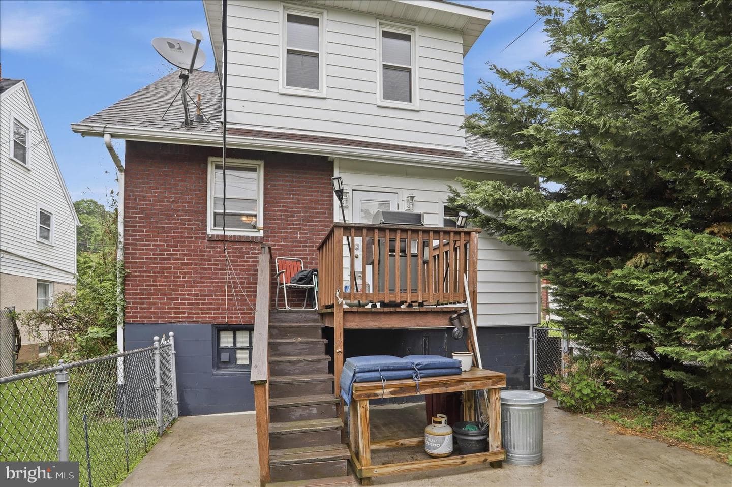 905 Fayette Street photo 27