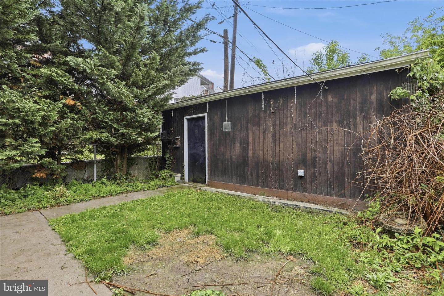 905 Fayette Street photo 28