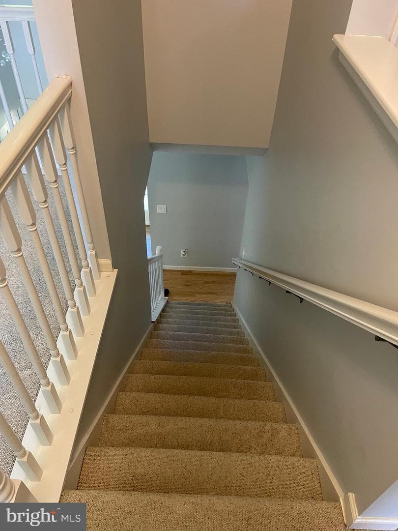 1044 Longwood Avenue photo 30