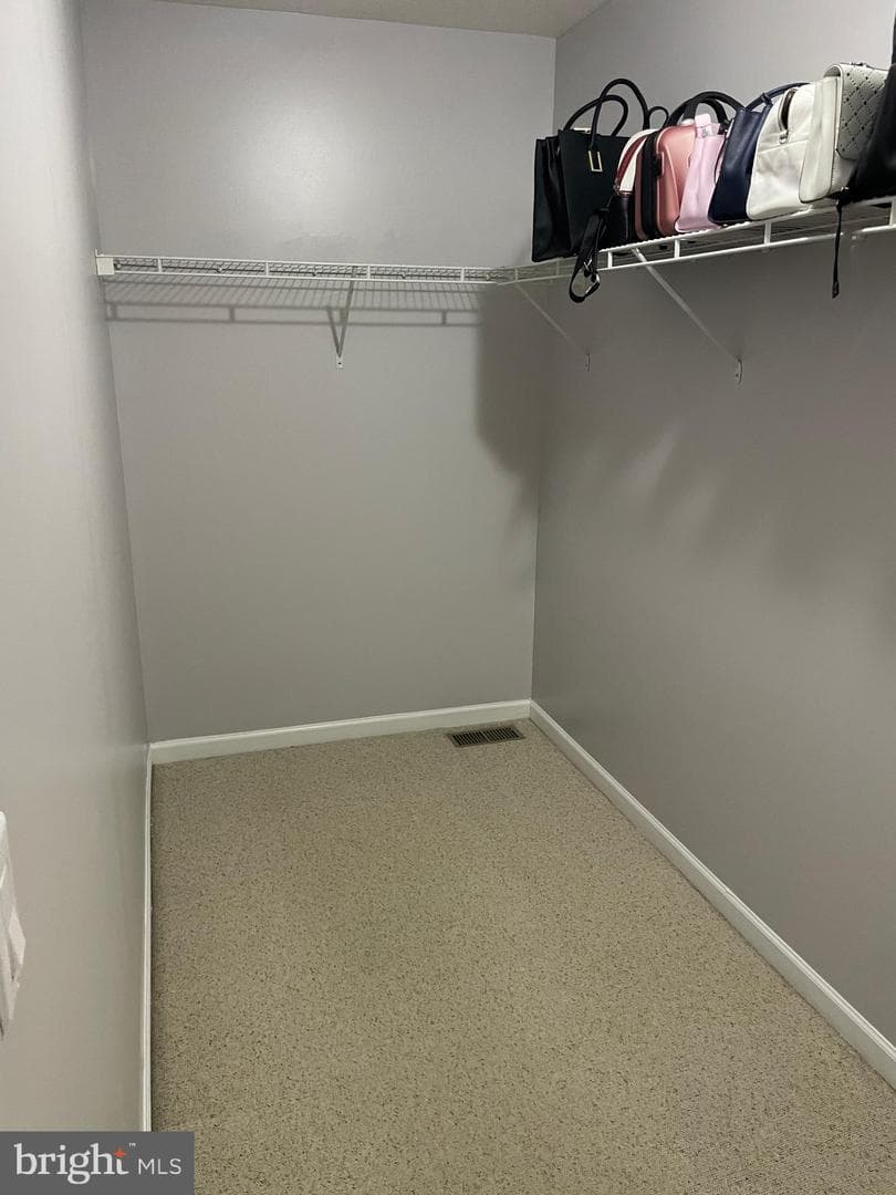 1044 Longwood Avenue photo 34