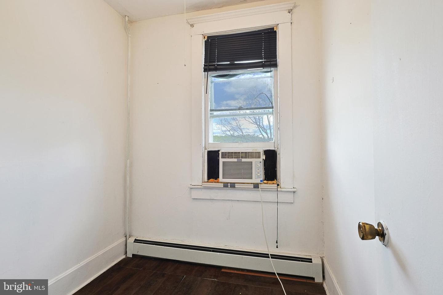 716 Yale Street photo 22