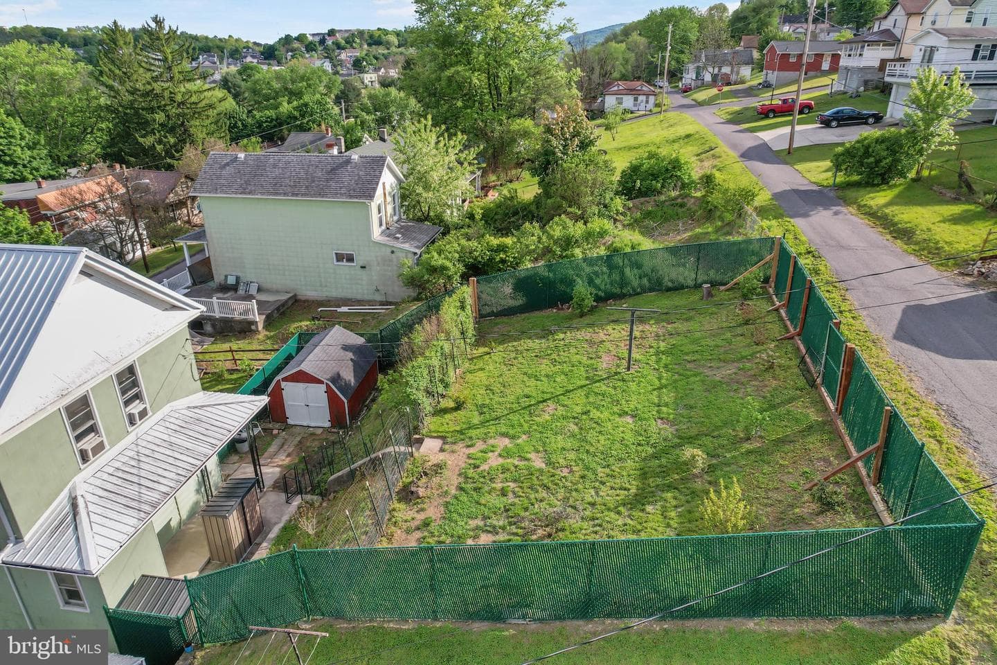 716 Yale Street photo 33