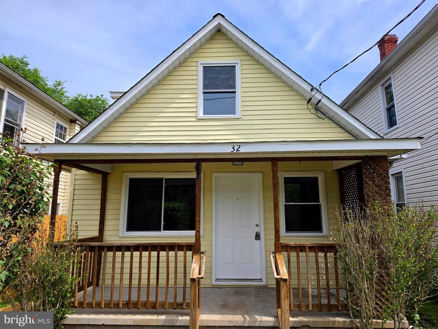 32 E Roberts Street photo 3
