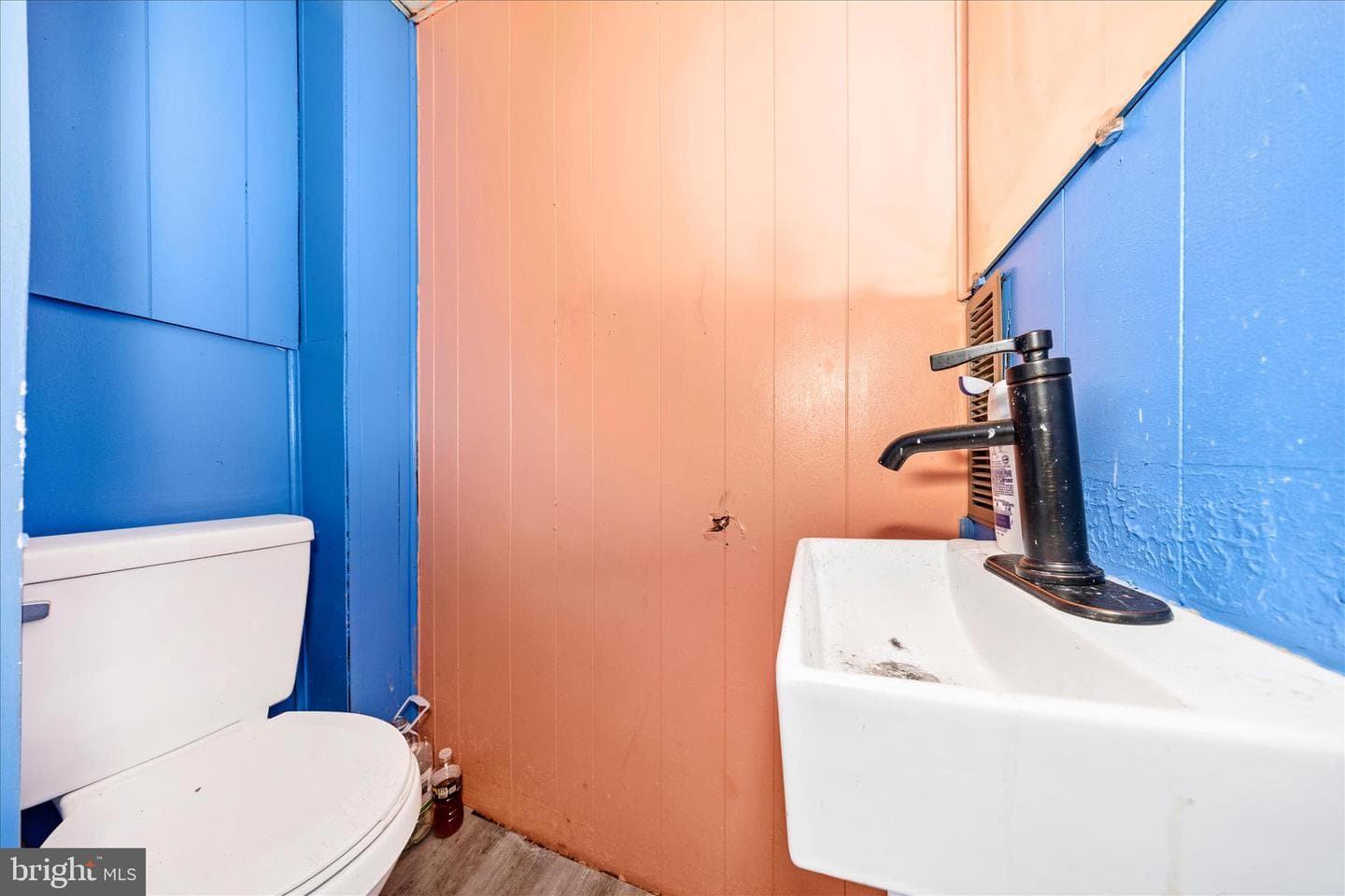 439 Waverly Terrace photo 14