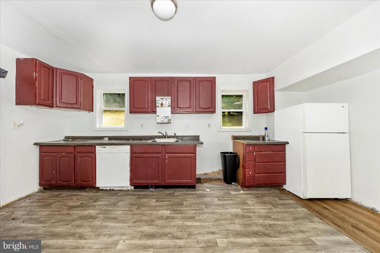 439 Waverly Terrace photo 6