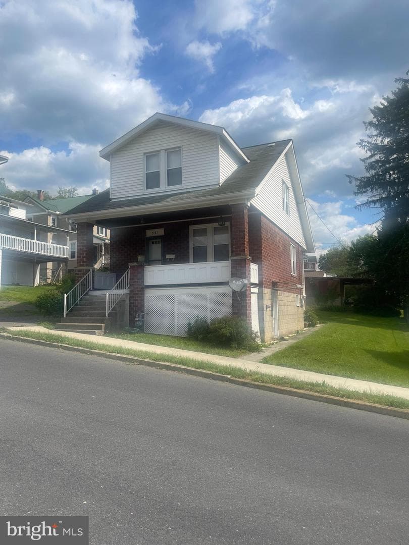531 Lowell Avenue, Cumberland