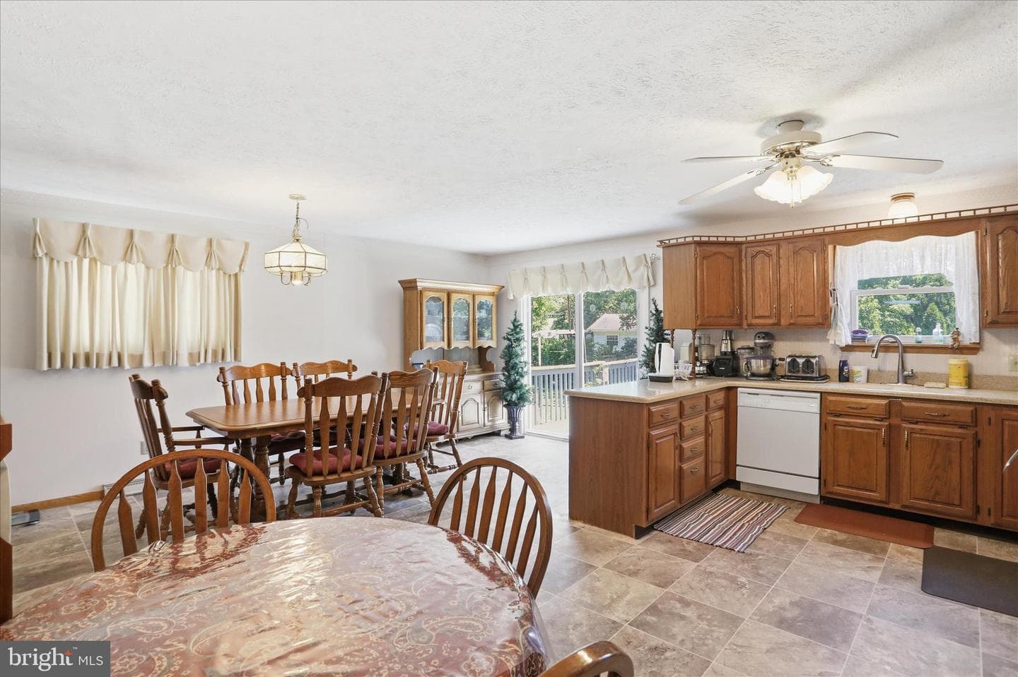 15604 Harvest Drive SW photo 8
