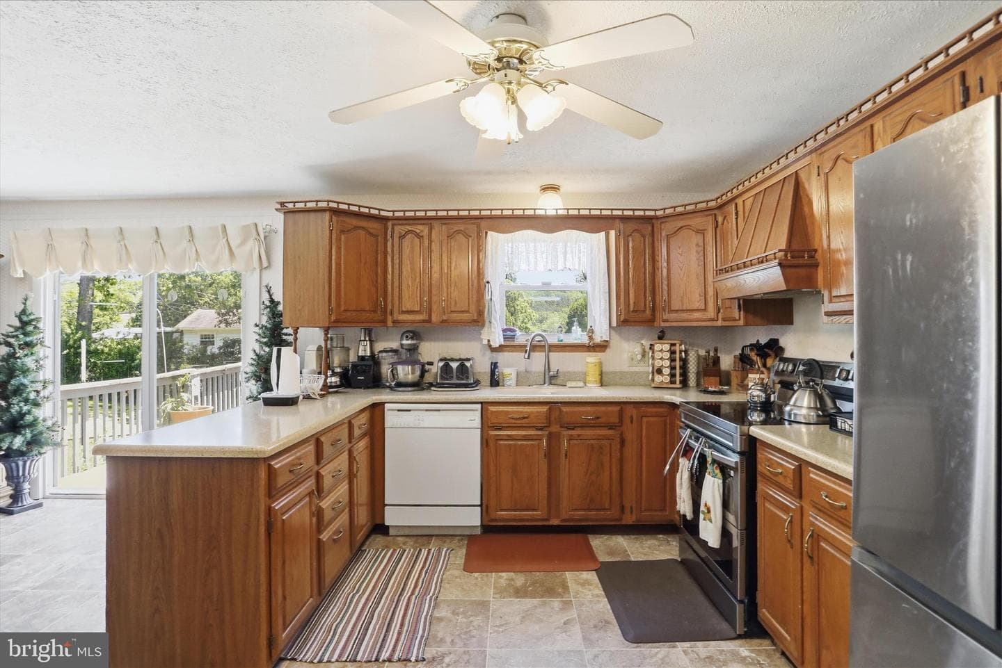 15604 Harvest Drive SW photo 9