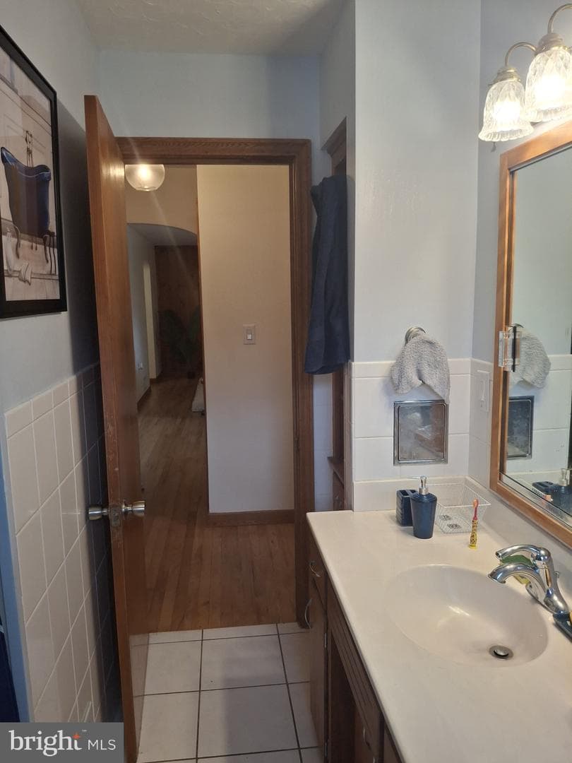 40 Memorial Avenue photo 15