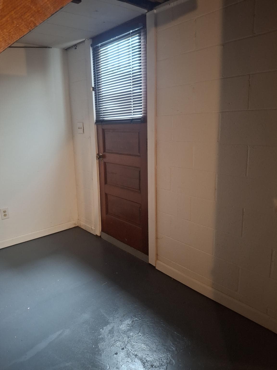 40 Memorial Avenue photo 62