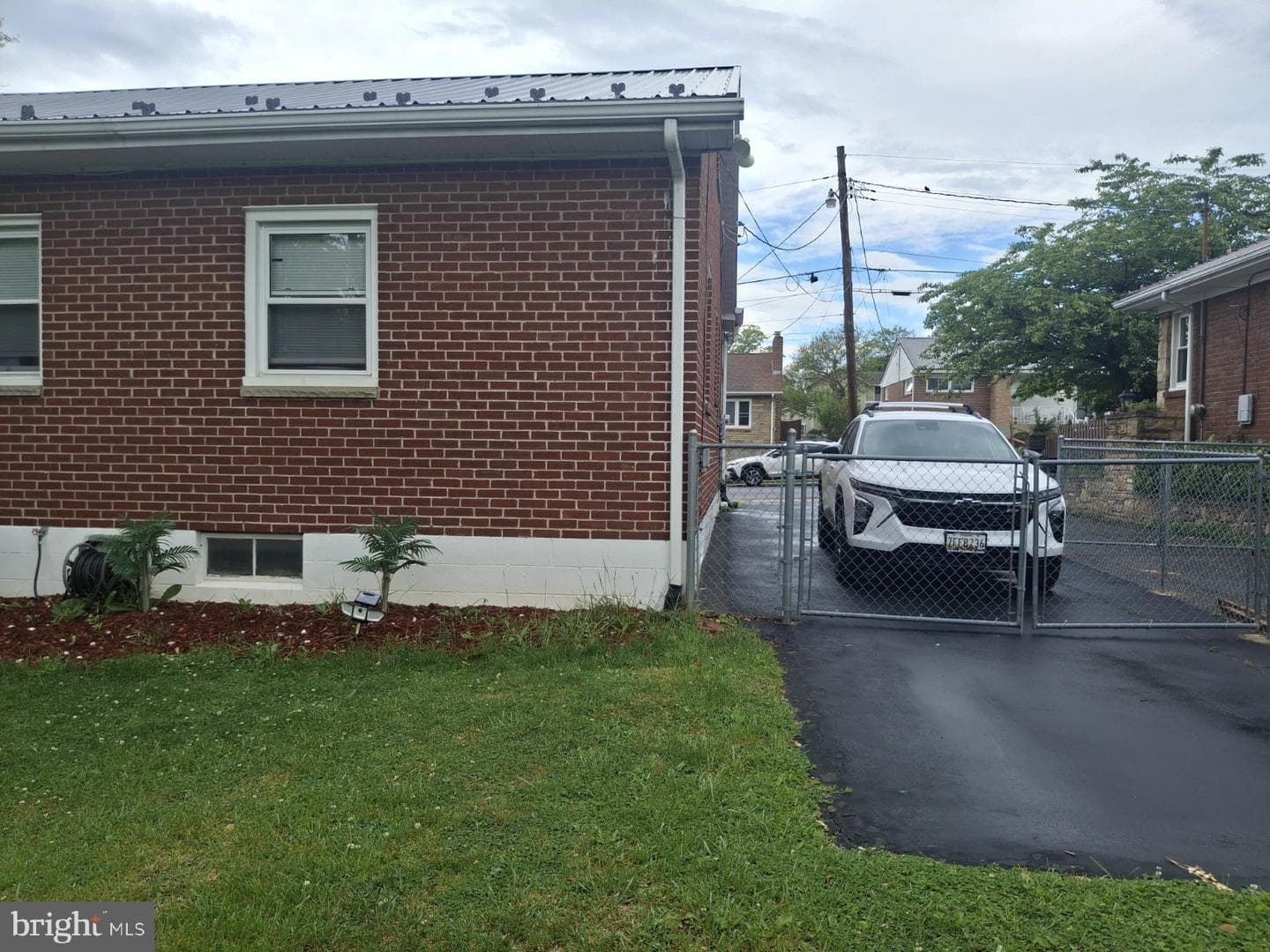 40 Memorial Avenue photo 86
