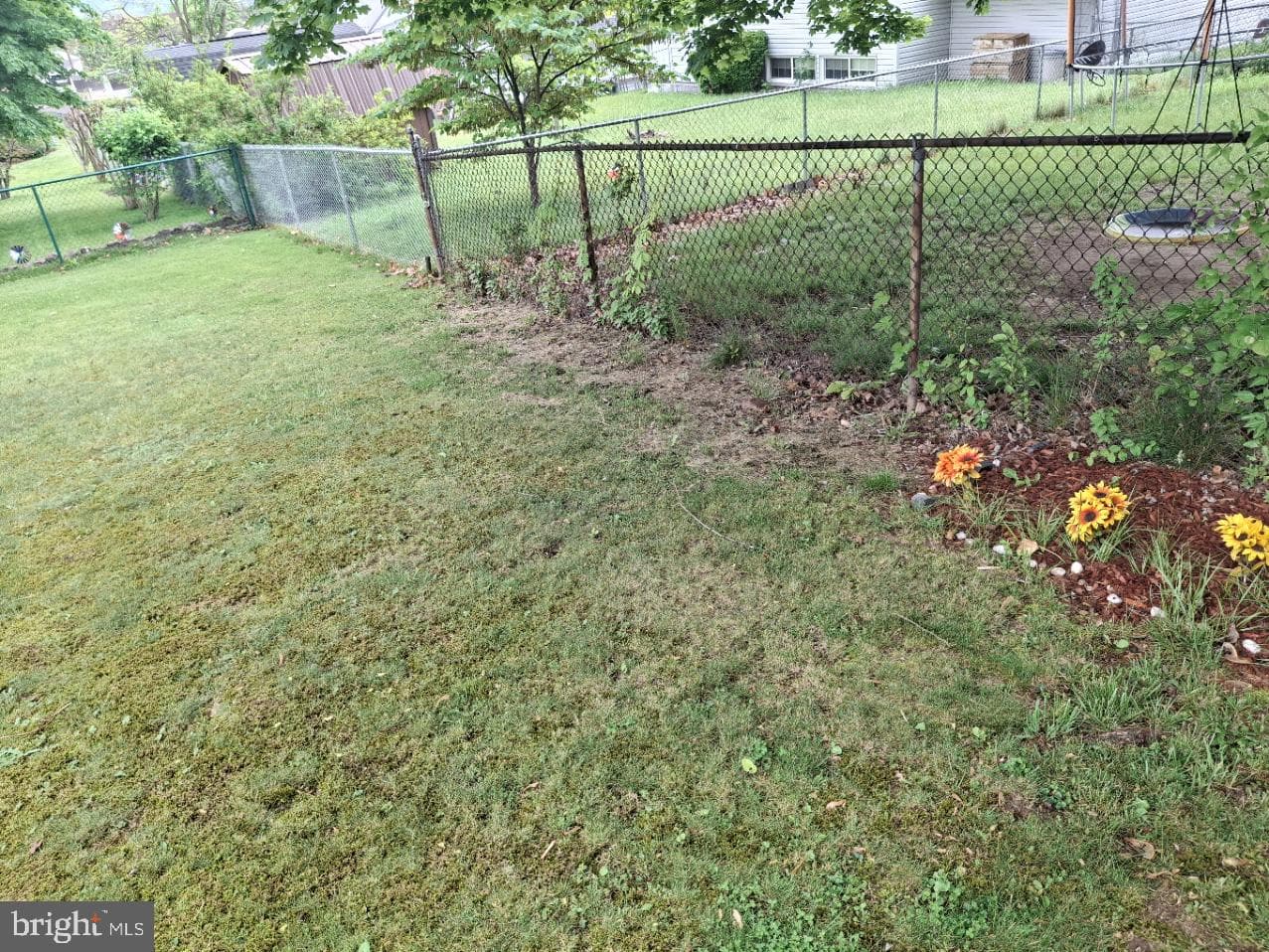 40 Memorial Avenue photo 91