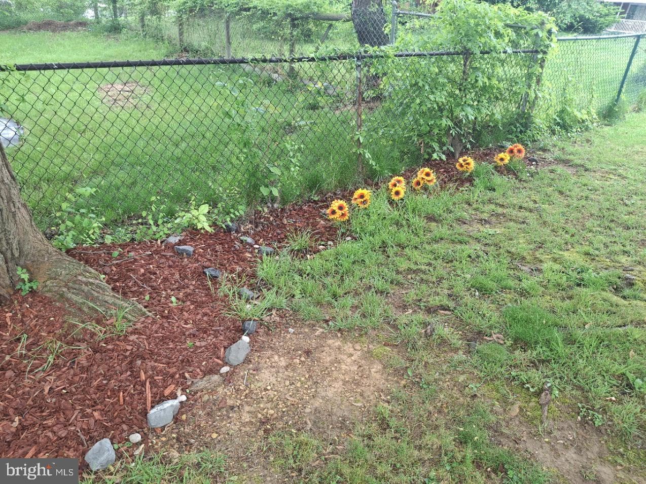 40 Memorial Avenue photo 93