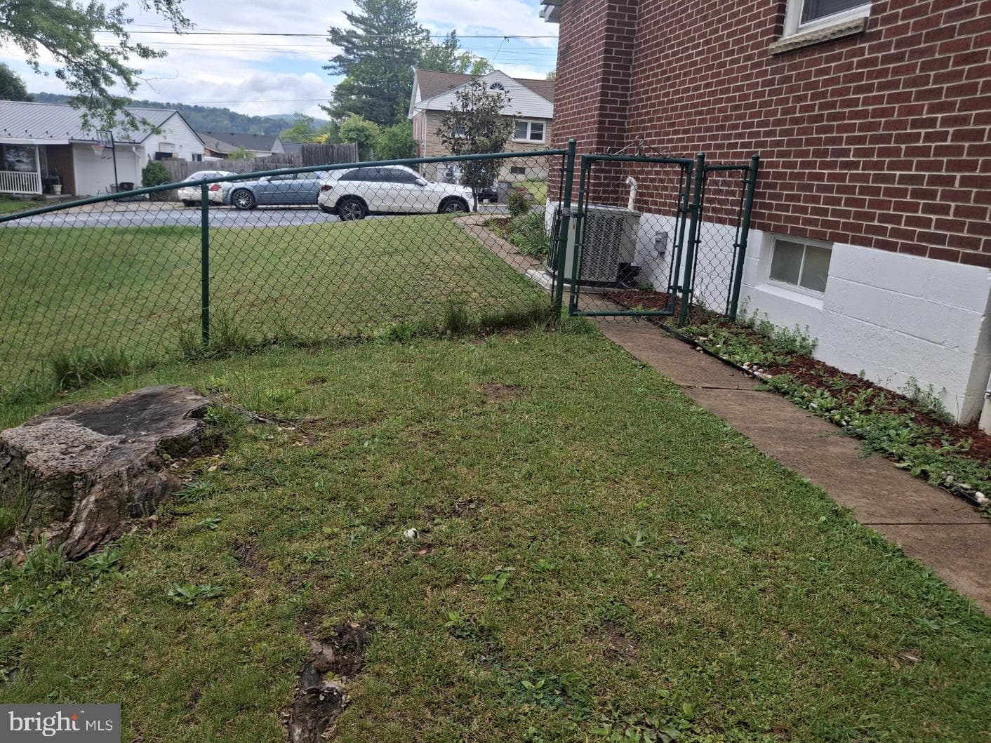 40 Memorial Avenue photo 97