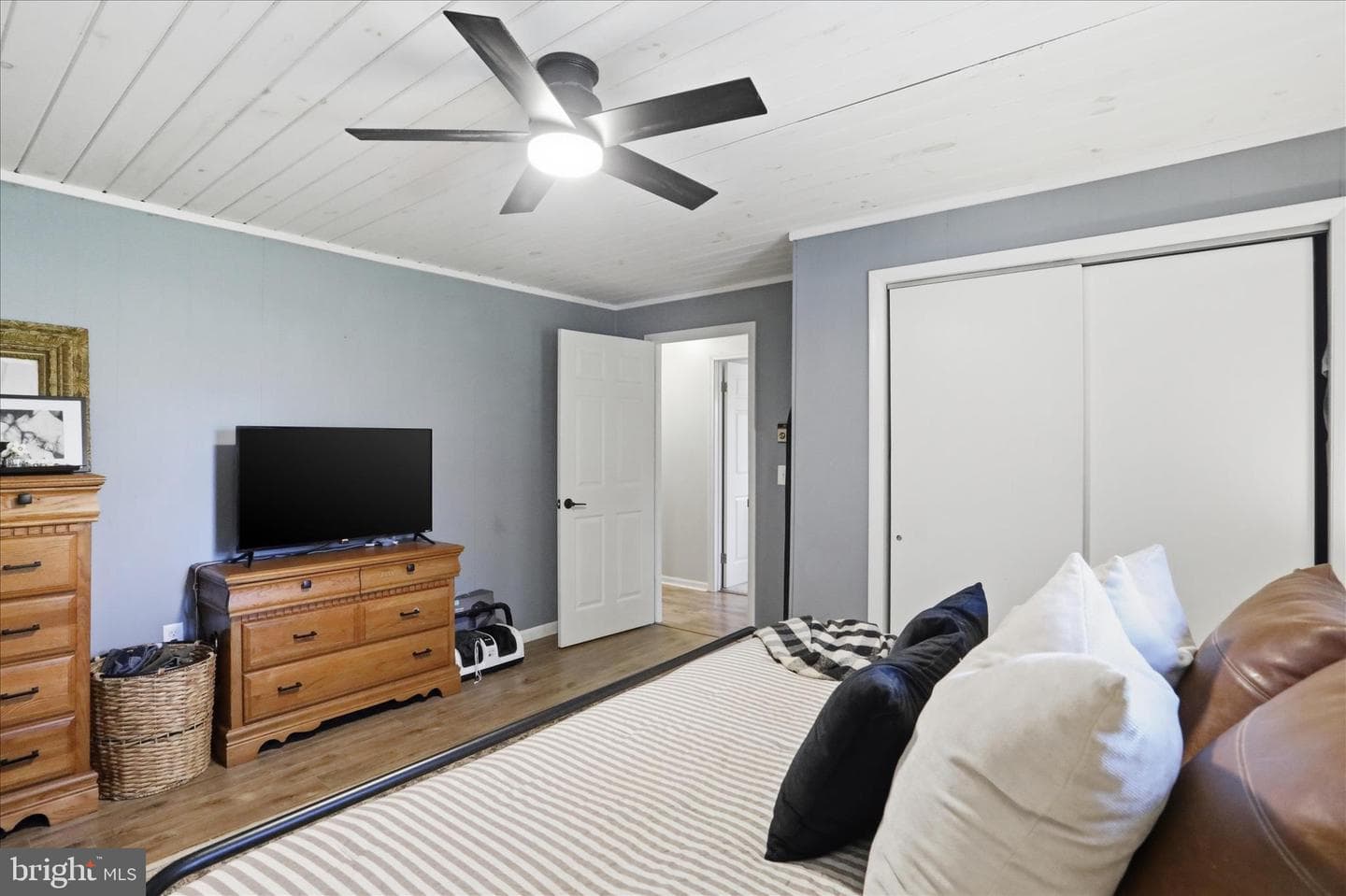14208 Kings Grove Road photo 9
