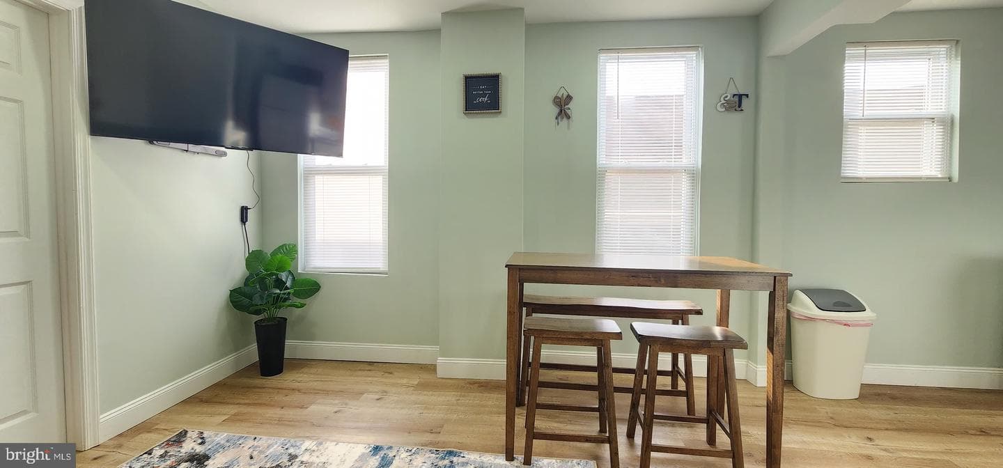 236 Glenn Street photo 29