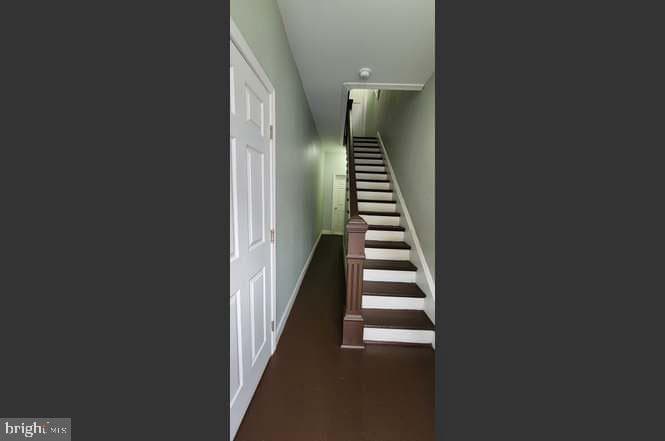 236 Glenn Street photo 7