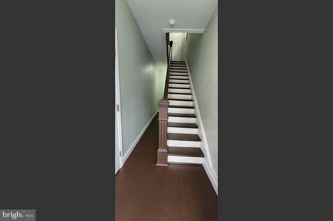 236 Glenn Street photo 9