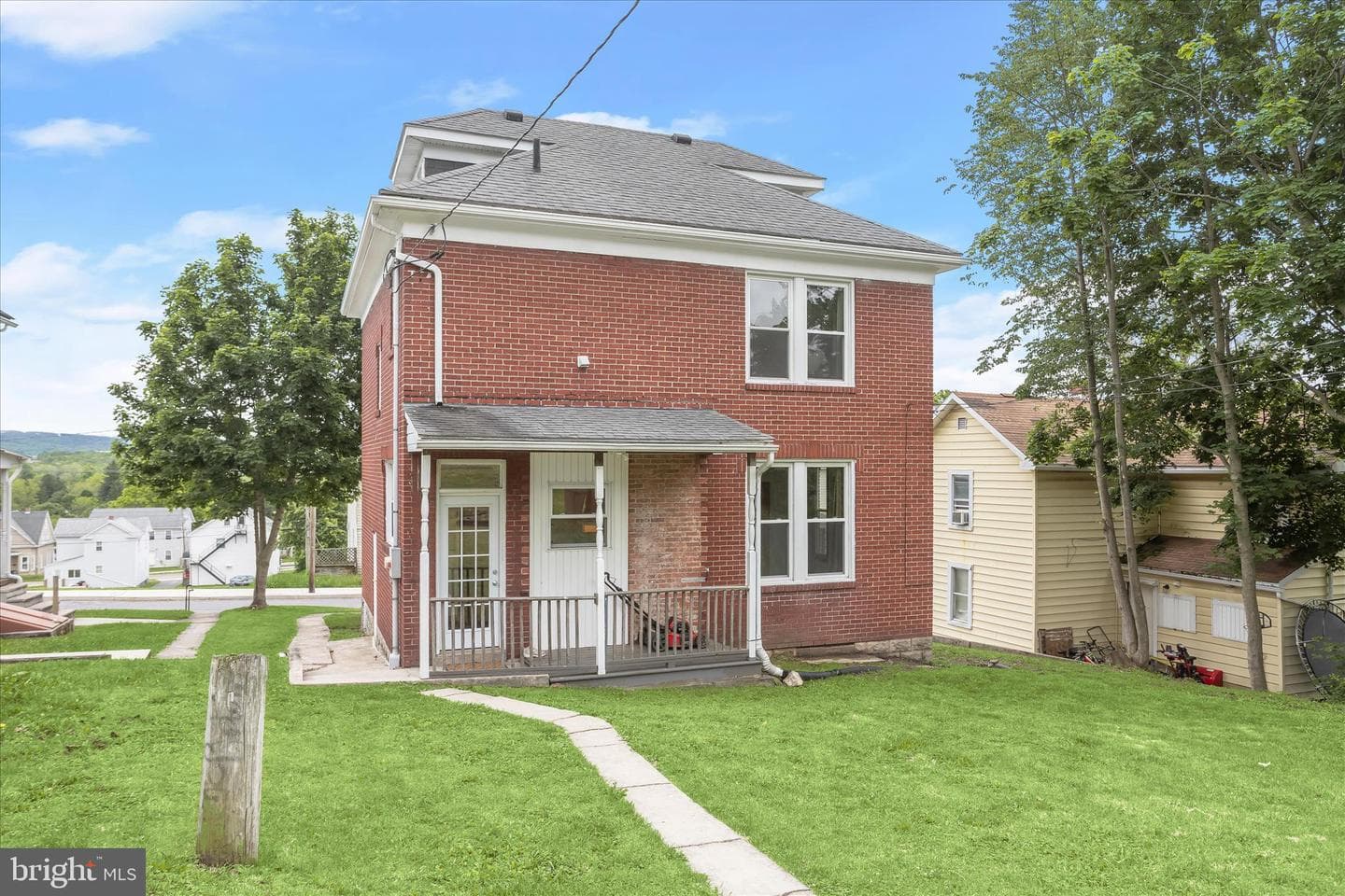 167 Maple Street photo 36