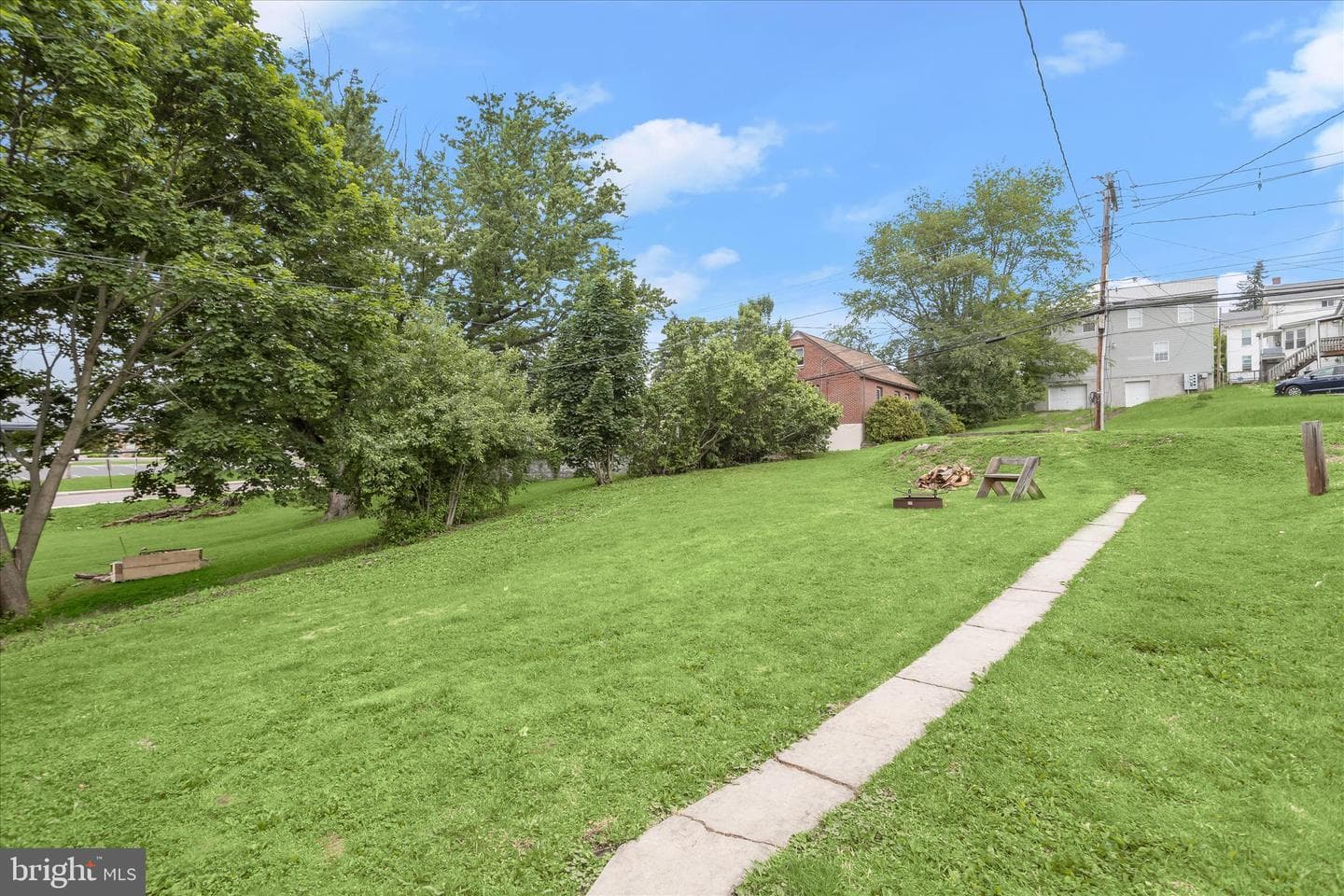 167 Maple Street photo 39
