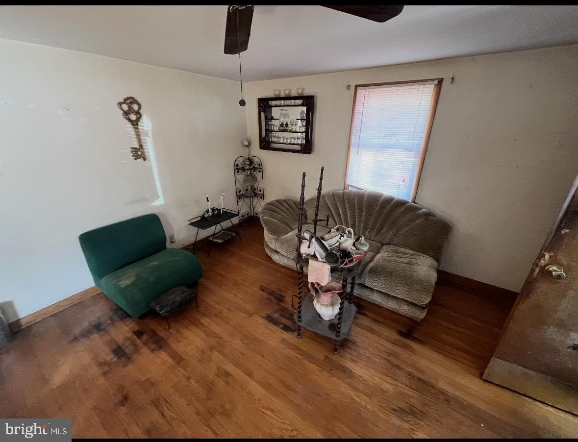 15943 Foundry Row NW photo 5
