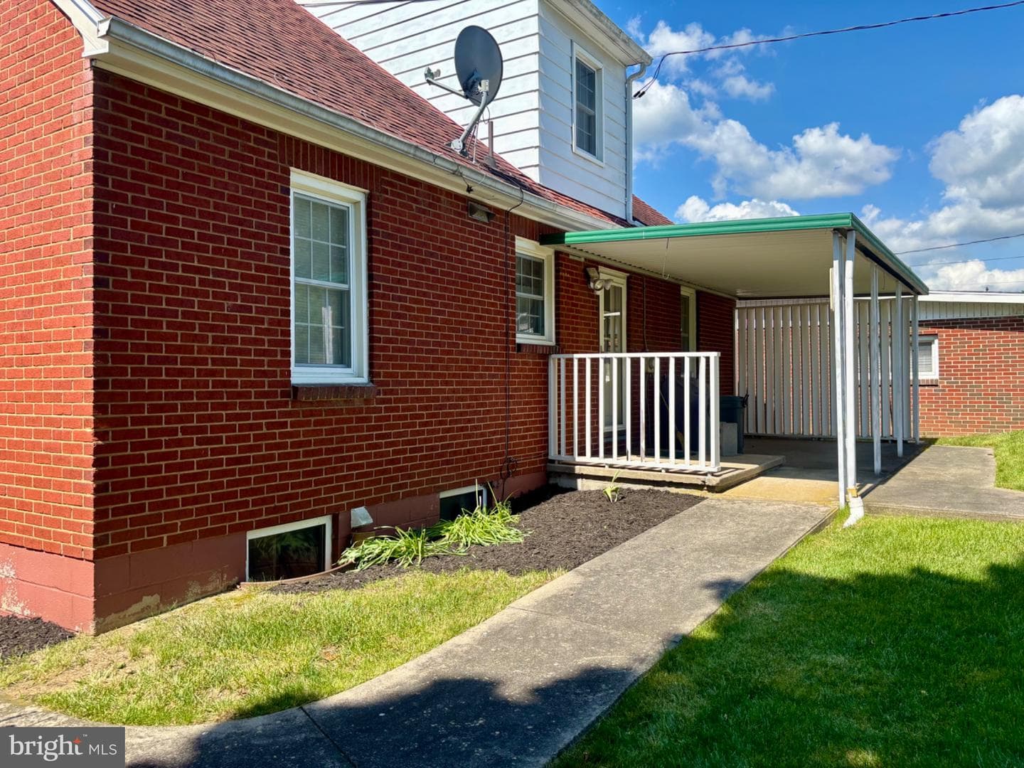 174 Washington Street photo 5