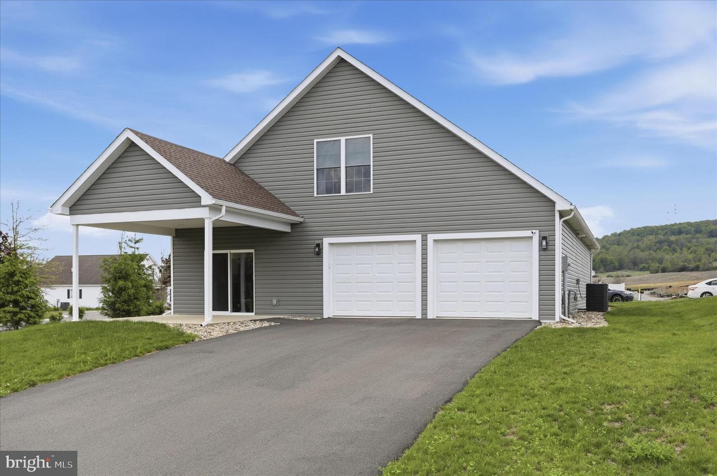 201 Moonlight Drive photo 28