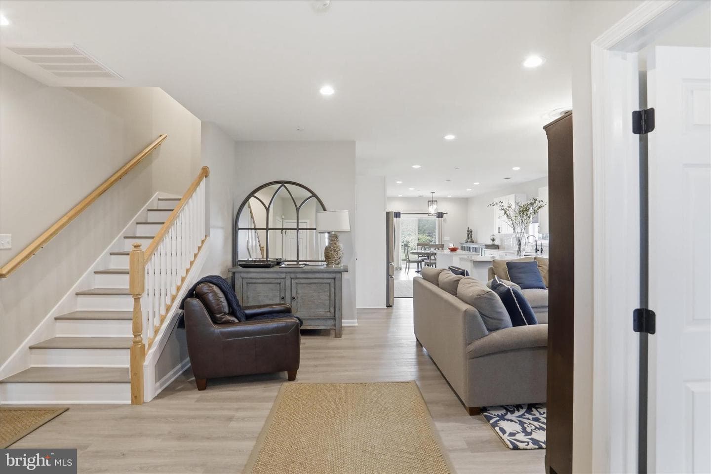 201 Moonlight Drive photo 4