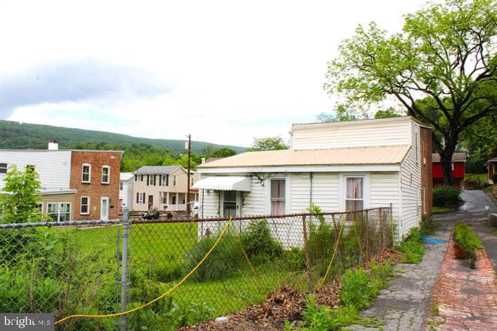 420 Chestnut Street photo 6