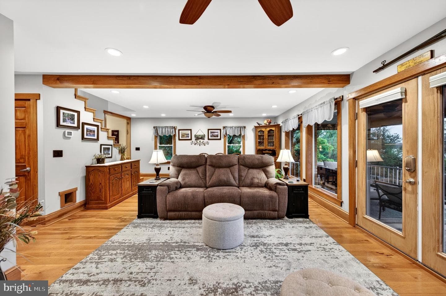 13400 Pleasant Valley Road photo 14