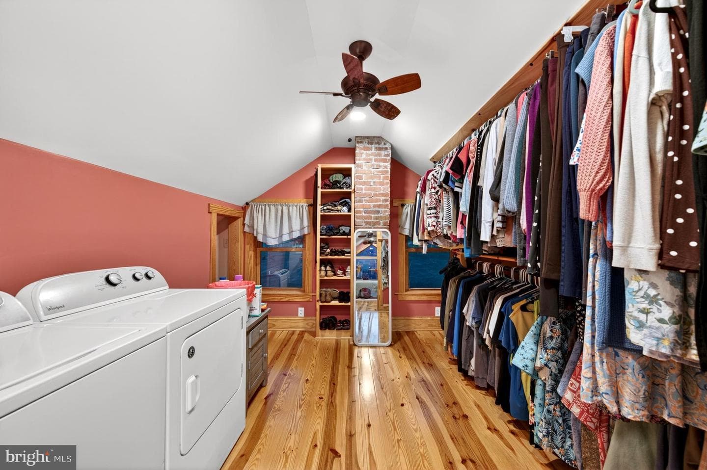 13400 Pleasant Valley Road photo 21