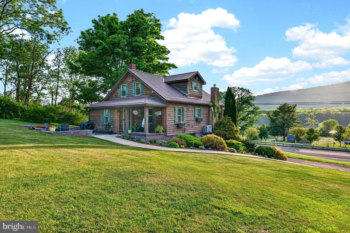 13400 Pleasant Valley Road photo 6