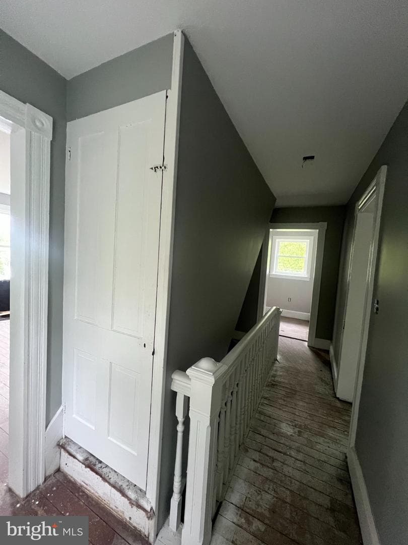 1034 Shades Lane photo 26