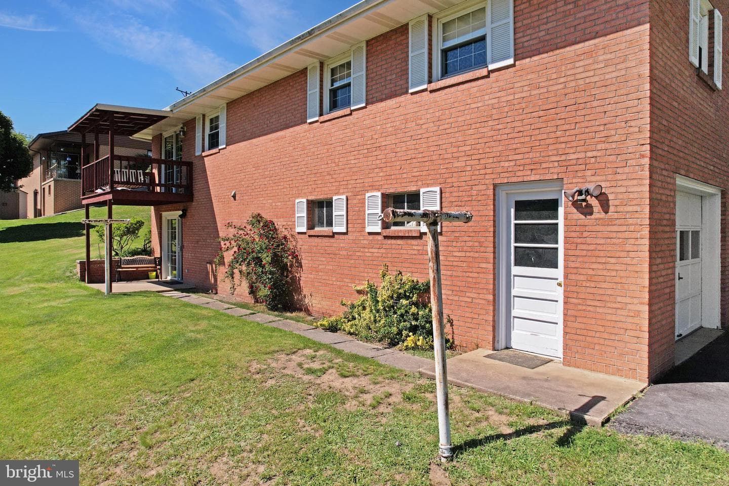 203 Marsh Avenue photo 10