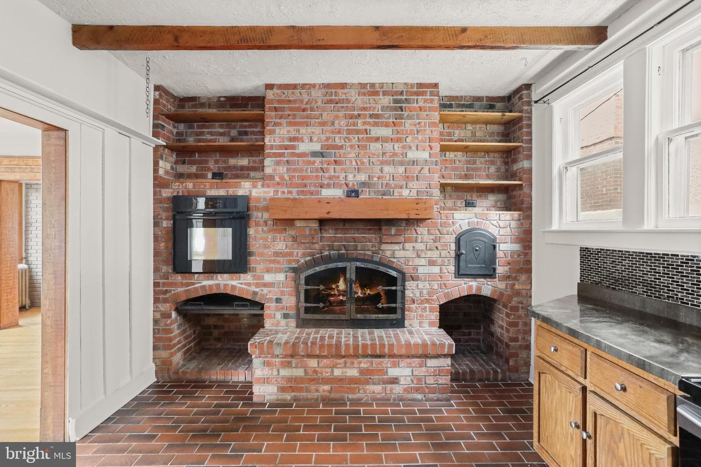 806 Washington Street photo 18