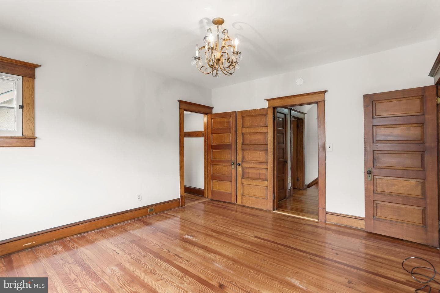 806 Washington Street photo 28