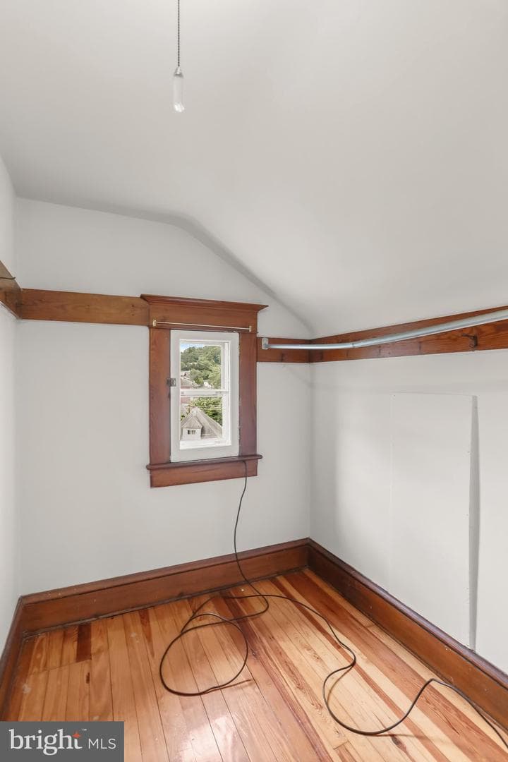 806 Washington Street photo 34