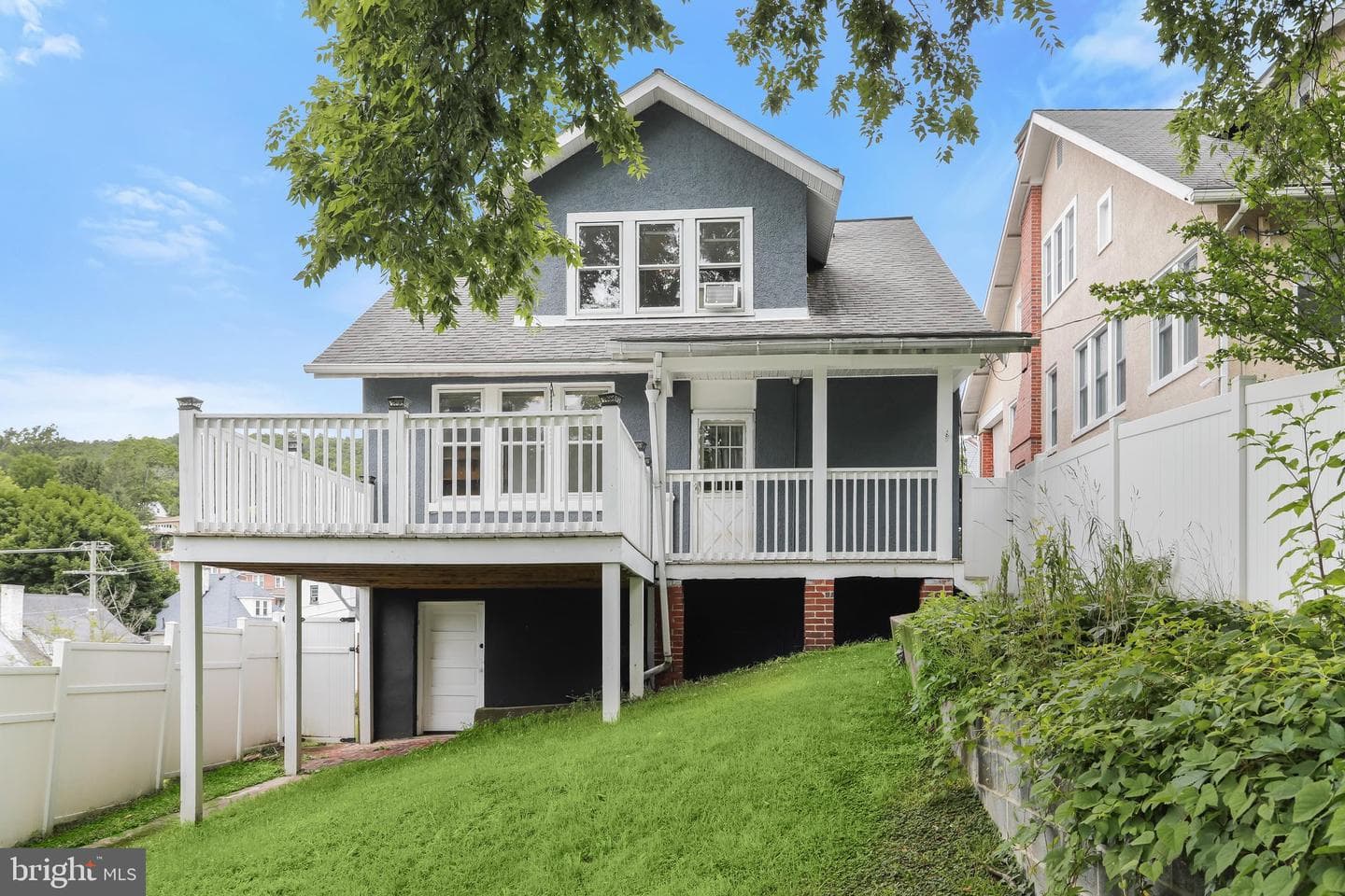 806 Washington Street photo 36