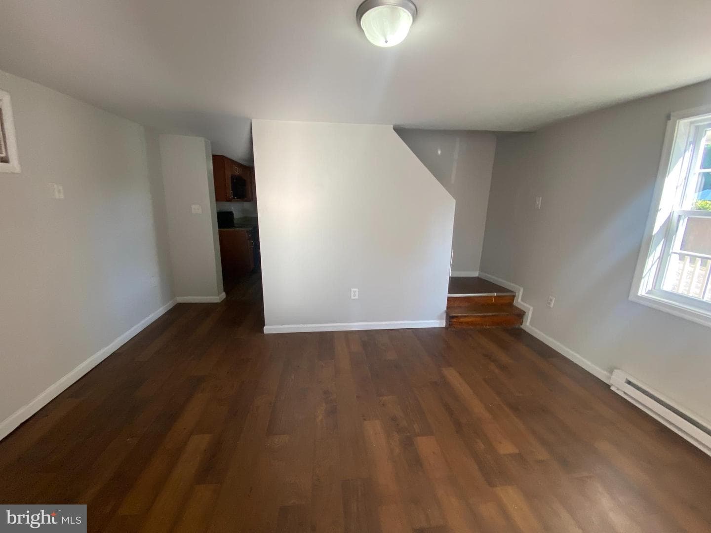 652 Baker Street photo 15