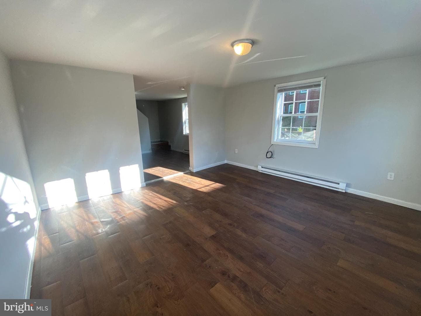 652 Baker Street photo 23