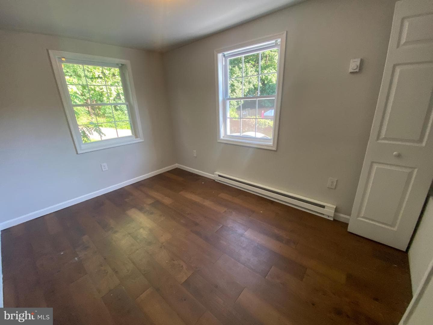652 Baker Street photo 31