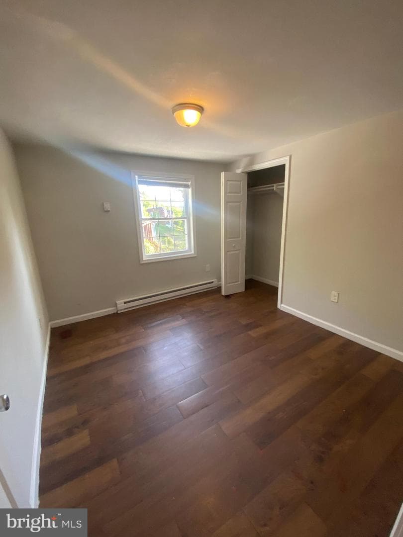 652 Baker Street photo 38