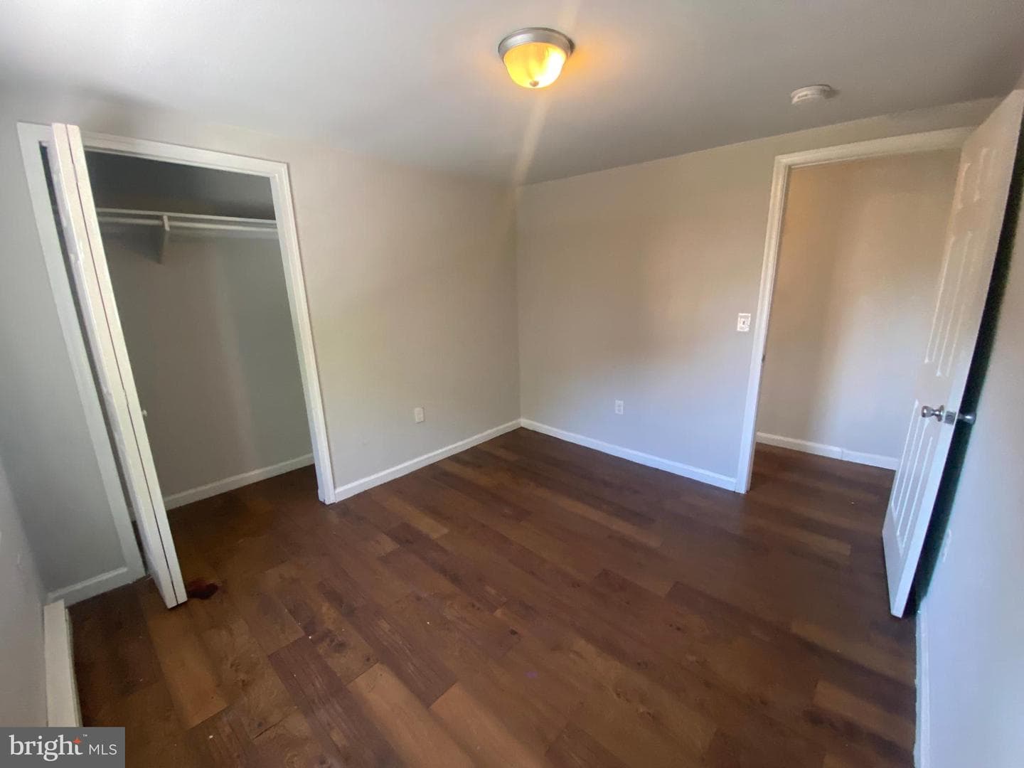 652 Baker Street photo 39