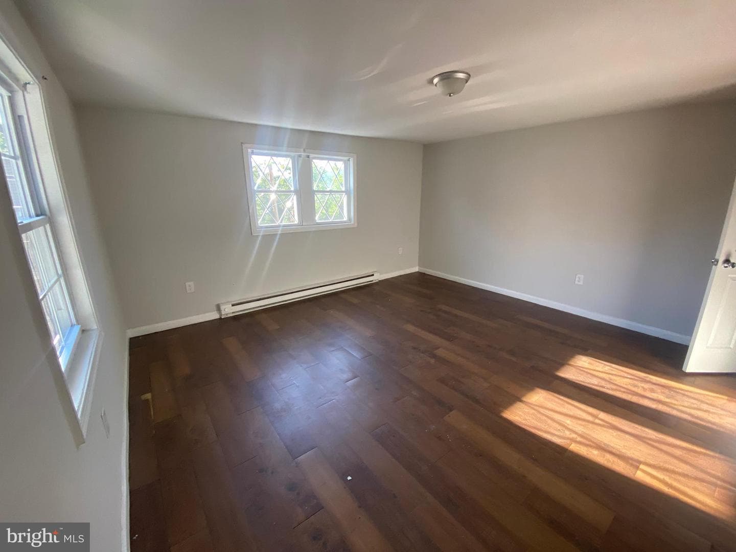 652 Baker Street photo 52