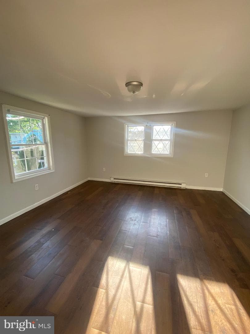 652 Baker Street photo 55