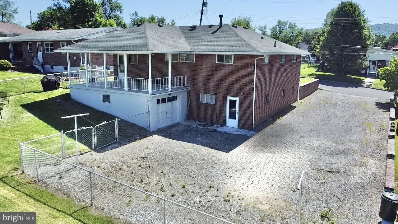 27 Moran Avenue photo 18