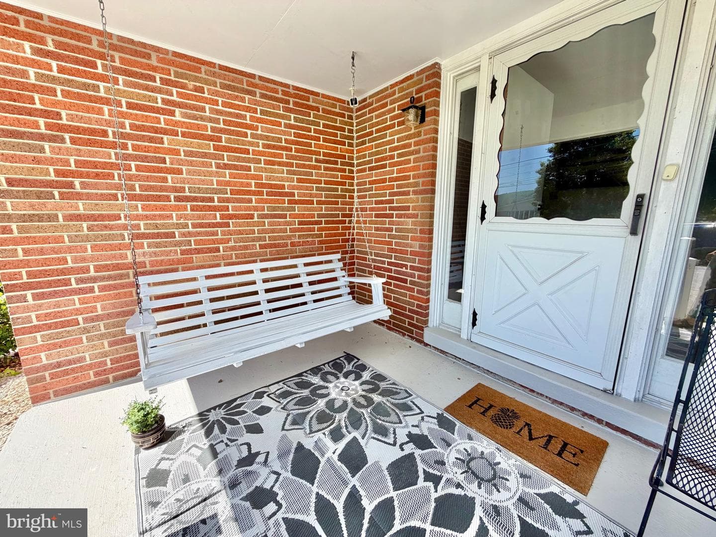 27 Moran Avenue photo 2